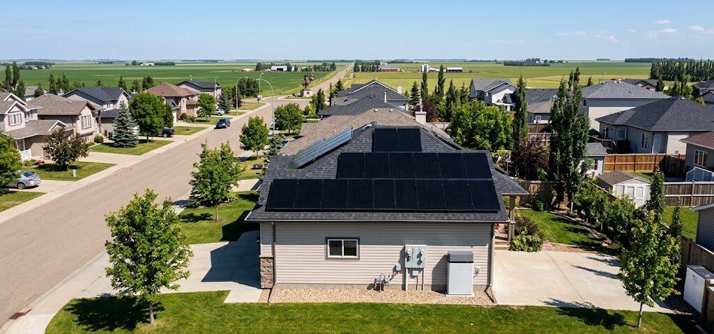 Solar Installation in Ponoka: The Definitive Guide to Clean Energy and Self-Generation in Central Alberta’s Battle River Region
